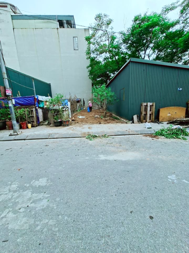 Đất nền Thượng Thanh Long Biên 60m² giá 15 tỷ - Sổ đỏ chính chủ, thương lượng tốt!