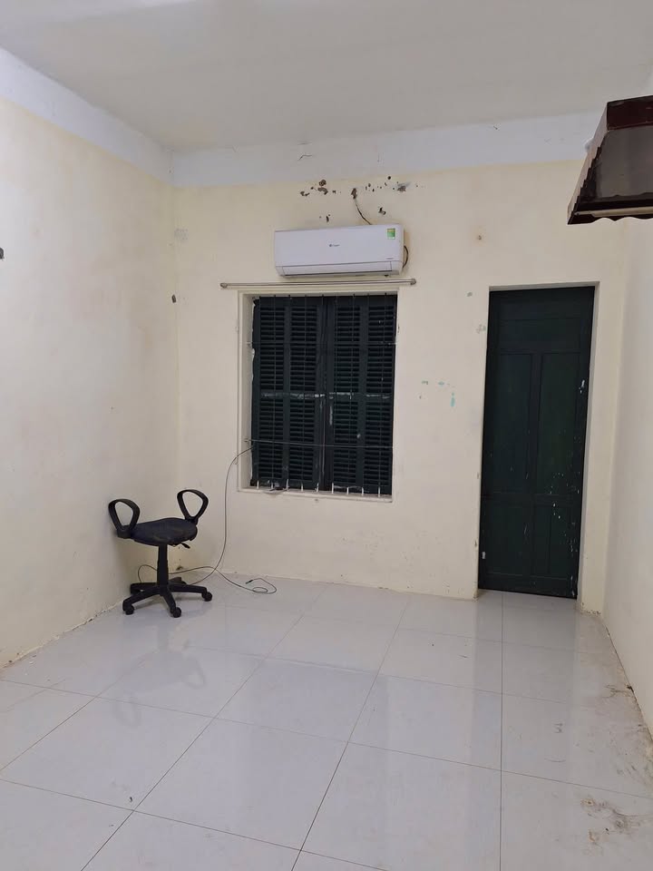 Nhà cho thuê TT Kim Liên - C13, 21m² giá 4.5 triệu - Gần trường cấp 2 Đống Đa!