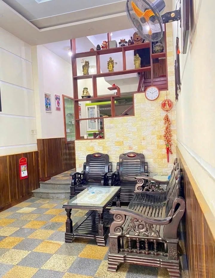 Nhà nguyên căn mặt tiền đường 1/5 Quy Nhơn 70m² giá 7 triệu - Full nội thất, sẵn sàng vào ở!