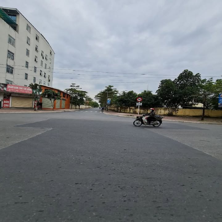 Đất đấu giá Đặng Xá, Gia Lâm 80m² giá 7 tỷ - Sổ đỏ chính chủ, giao dịch ngay!