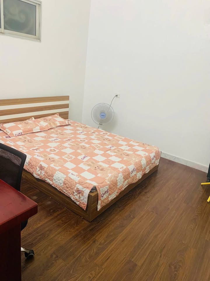 Nhà riêng cho thuê nguyên tầng tại Đội Cấn 50m² giá 4 triệu - Tiện nghi đầy đủ, gần hồ!