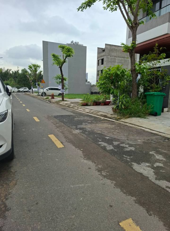 Đất nền Saigon Riverside Quận 7 diện tích 90m² giá 8 tỷ - Cơ hội đầu tư vàng!