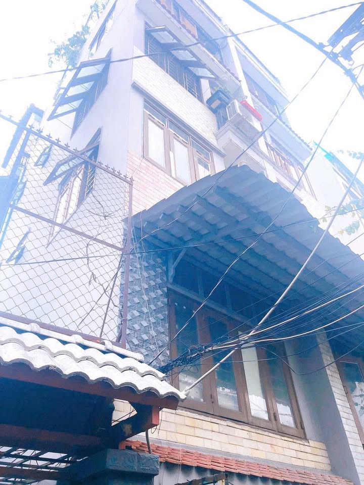 Nhà phố Quận 4 47.7m² giá 7.6 tỷ - Kinh doanh thuận tiện, chính chủ!