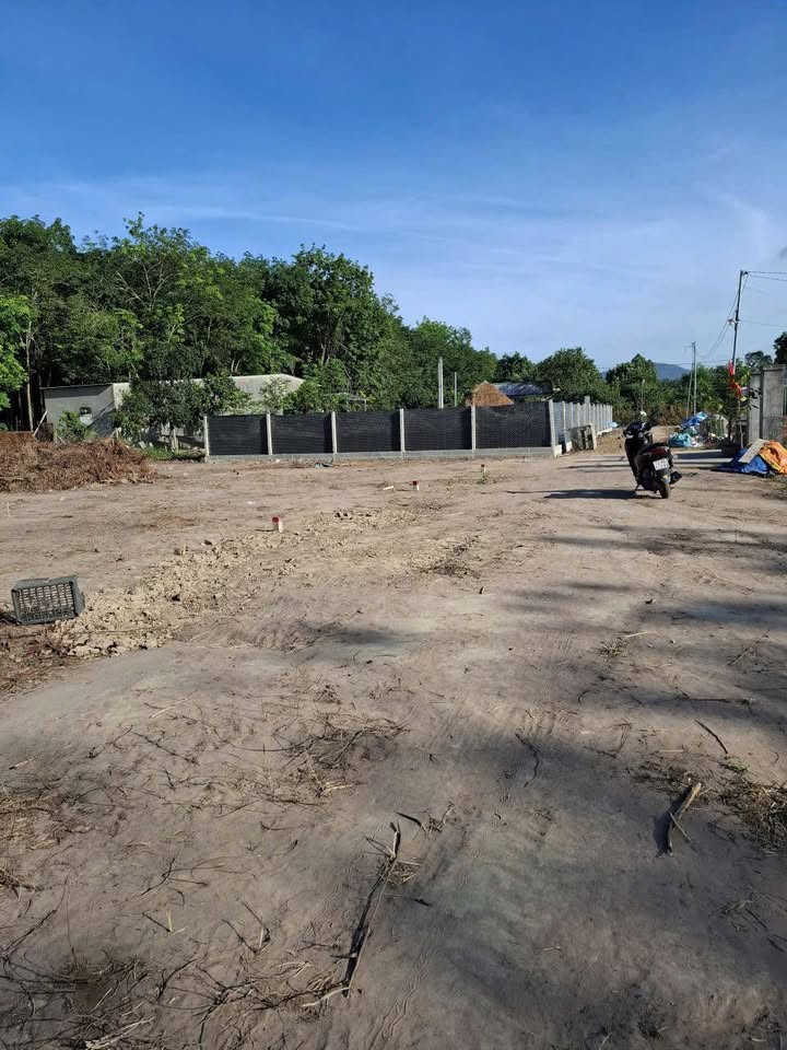 Đất nền Suối Nhum, Tân Thành, 150m² chỉ 300 triệu - Cơ hội đầu tư tuyệt vời!