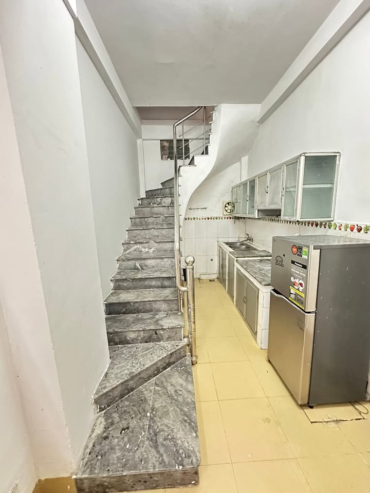 Cho thuê nhà nguyên căn 27m² tại Ngõ 139 Tam Trinh, Hoàng Mai - Giá 8 triệu/tháng