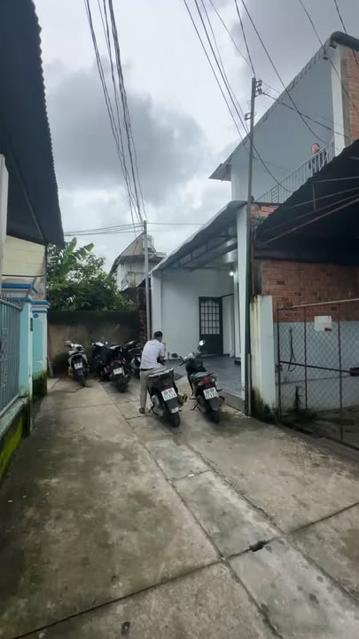 Nhà 1 Trệt 1 Lầu Khu Phố 4 Trảng Bom 130m² giá 2.29 tỷ - Vị trí đẹp, giá hợp lý!