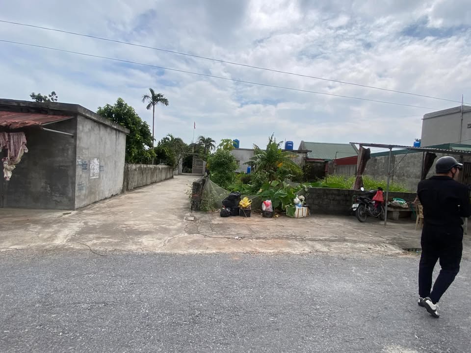 Lô đất góc Trục Huyện Tiền Hải 136m² giá 1.5 tỷ - Kinh doanh lý tưởng!