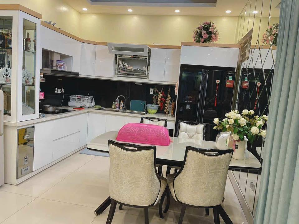 Nhà riêng cho thuê 3 tầng tại Liên Bảo, Vĩnh Yên - Full nội thất, chỉ việc vào ở!