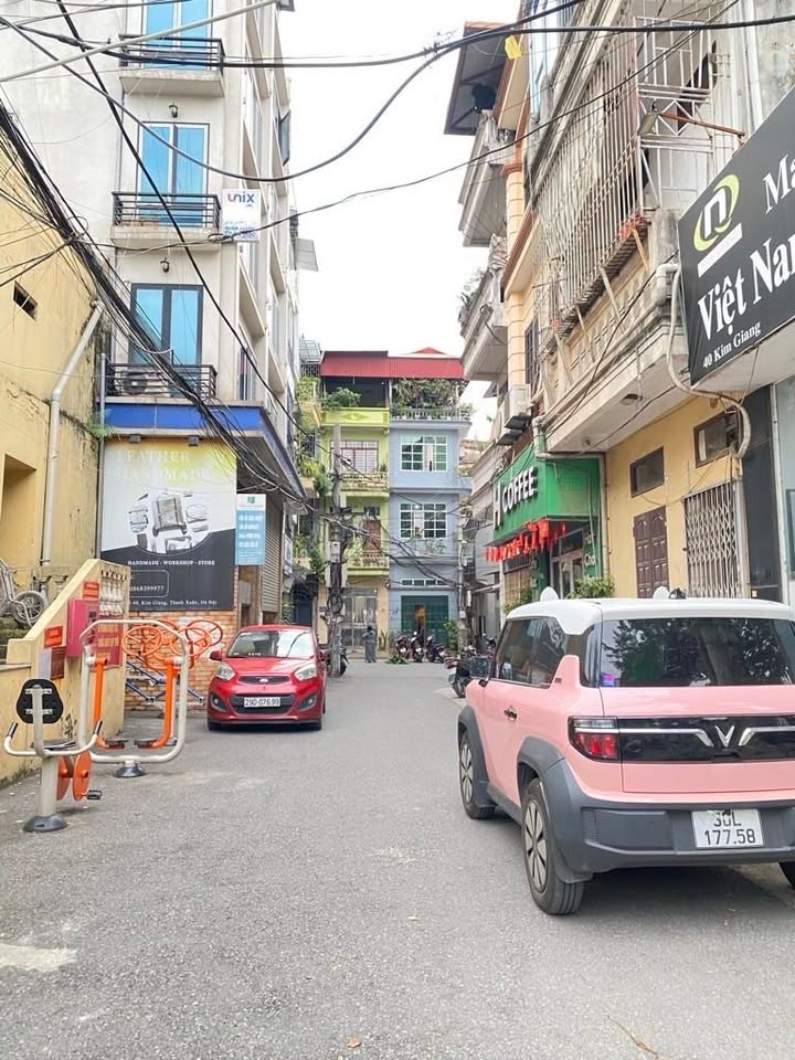 Nhà lô góc Kim Giang, Thanh Xuân 7m² giá thương lượng - Kinh doanh tốt, ô tô tránh!