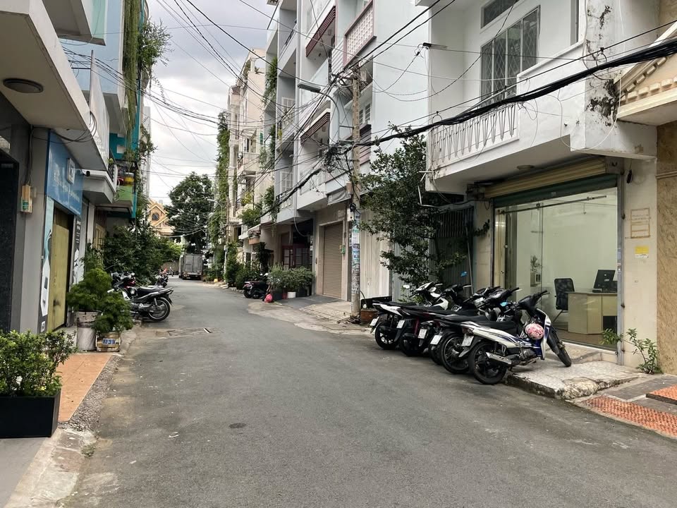 Nhà mặt tiền Cư xá Lữ Gia, Quận 11, 56m² giá 12.7 tỷ - Cơ hội đầu tư tuyệt vời!