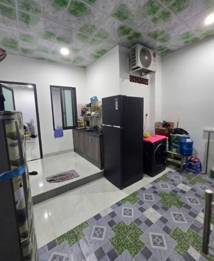 Căn hộ cho thuê hẻm Yersin Nha Trang 45m² giá 5 triệu - Gần biển, tiện nghi đầy đủ!