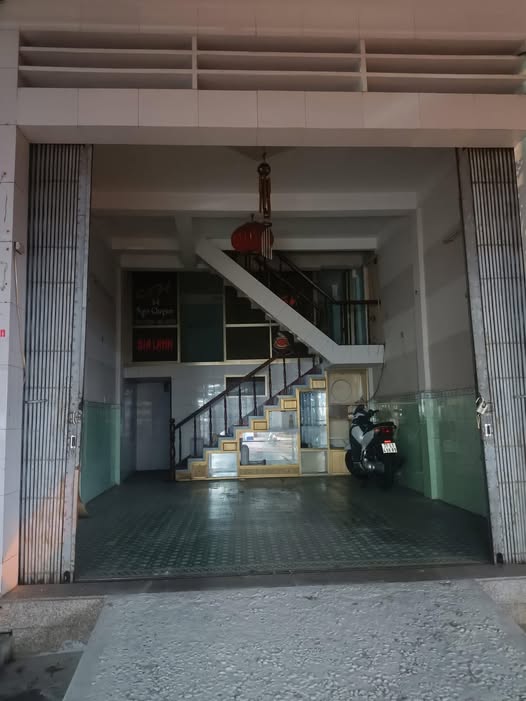 Nhà 2 Căn Liền Kề Mặt Tiền Đường Lê Lợi, Quy Nhơn 81m² giá 10.5 tỷ - Đầu tư sinh lời!