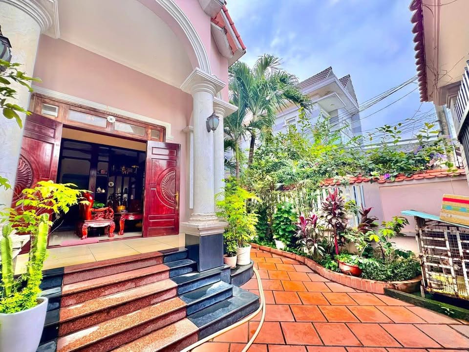 Nhà góc 2 mặt tiền 10x19m Phường Hố Nai, giá 3.6 tỷ - Sổ hồng chính chủ!