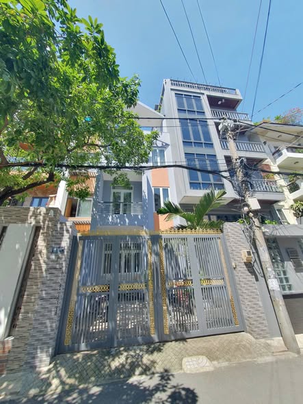 Biệt thự Townhouse 1073 CMT8 Tân Bình 110m² giá 22.5 tỷ - An ninh tuyệt đối, giá tốt!