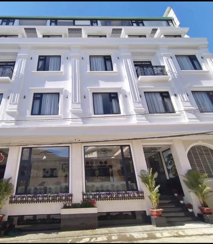 Khách sạn 3* Đường Hai Bà Trưng, Đà Lạt 410m² giá 90 tỷ - Kinh doanh ổn định!