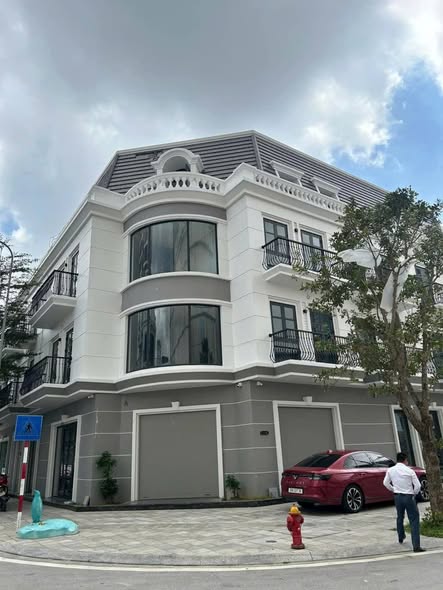 Shophouse cho thuê tại Vincom Quang Trung Vinh 154m² giá 60 triệu - Mặt tiền kinh doanh đắc địa!