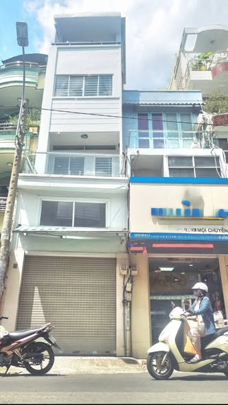 Nhà mặt tiền kinh doanh Nguyễn Tri Phương quận 10, 32m² giá 9 tỷ - Đầu tư sinh lời ngay!