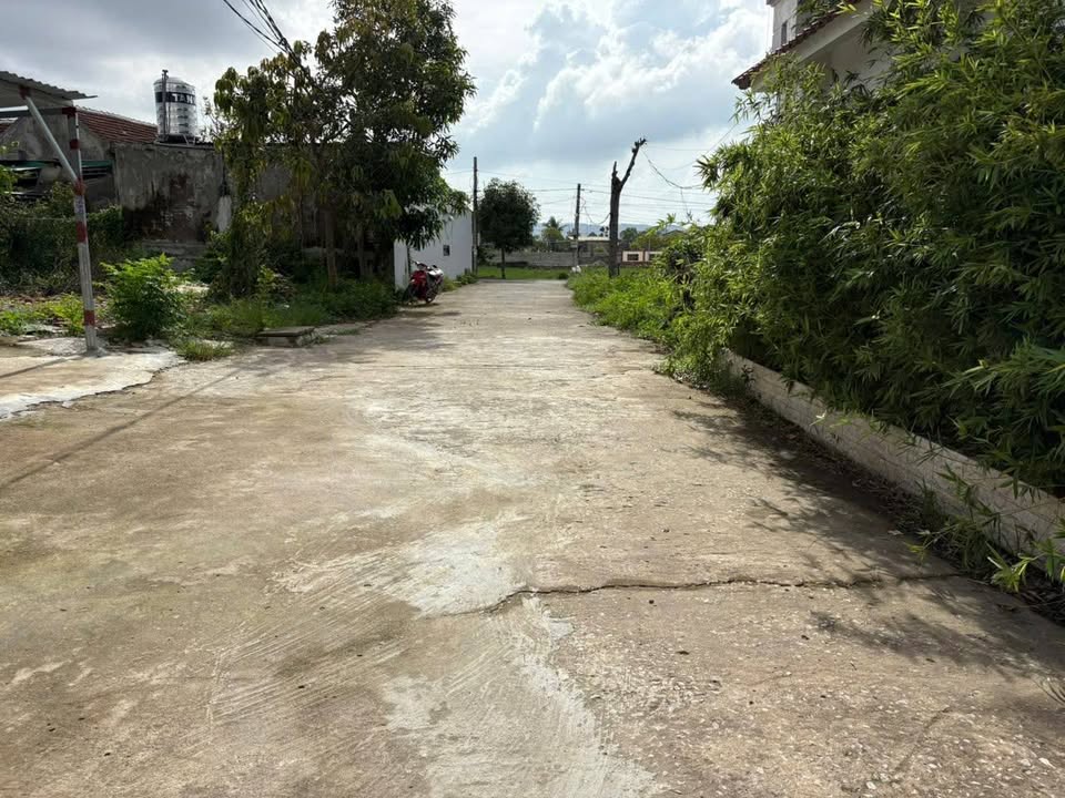 Đất Nghi Kim, Vinh 171.8m² giá 2.8 tỷ - Vị trí trung tâm thuận lợi!