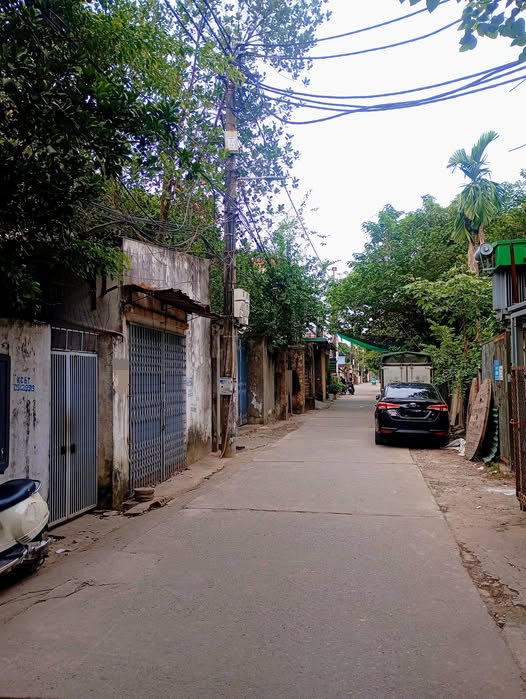 Đất mặt phố Hoàng Quốc Việt 203m² giá chỉ 11 tỷ - Đầu tư sinh lời cao!