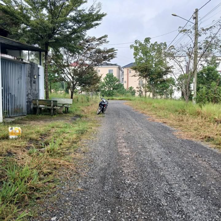 Đất nền Lộc Sơn Bảo Lộc 85m² giá 1.28 tỷ - Vị trí trung tâm, thuận tiện giao thông!