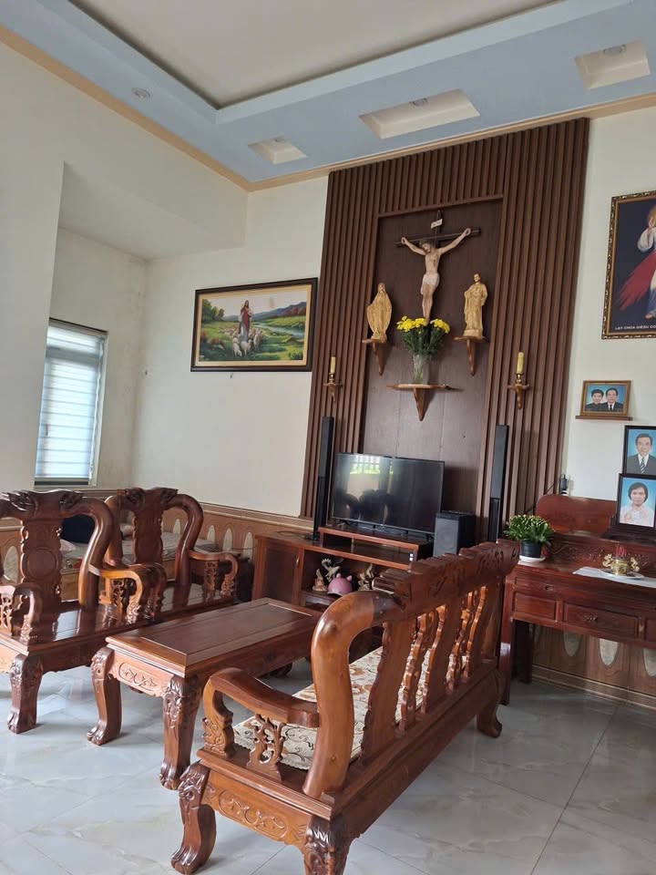 Nhà phố Phạm Phú Thứ, B'Lao, 225m² giá 4.8 tỷ - Vị trí trung tâm, đầy đủ tiện nghi!