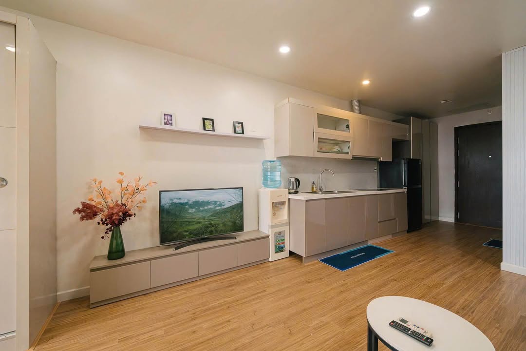 Căn hộ cho thuê tại Thăng Long, Cầu Giấy 70m² chỉ 13.5 triệu - Đồ cơ bản tiện nghi