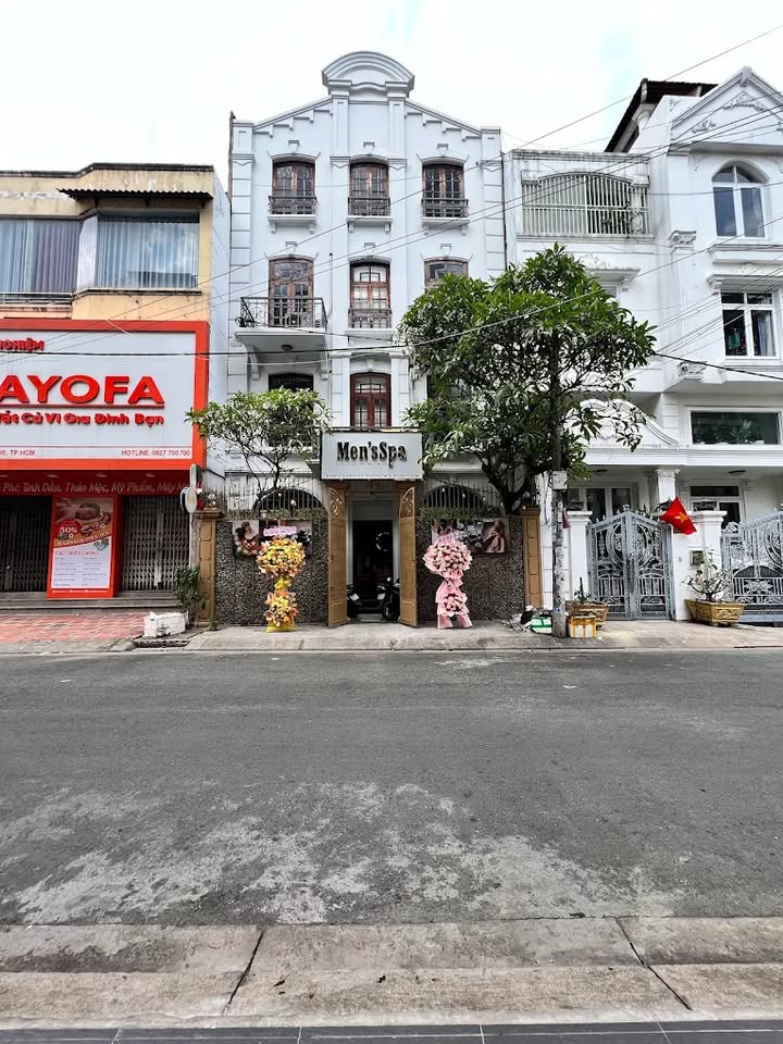 Cho thuê mặt tiền 3 Tháng 2, Quận 10, 120m² giá 50 triệu - Nhà mới, vào ở ngay!