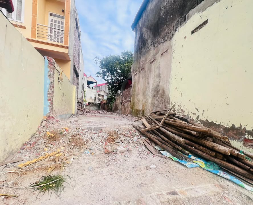 Đất nền trung tâm TP Lạng Sơn 140m² - Sổ đỏ chính chủ, giá thương lượng!