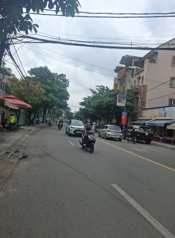 Cho thuê FrontHouse 72m² đường Cách Mạng Tháng 8 - Kinh doanh sầm uất, giá 18 triệu/tháng!