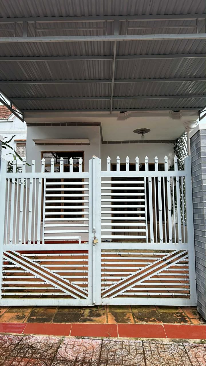 Nhà cấp 4 Đắk Mil 165m² - Nằm ngay trục chính đường Cù Chính Lan