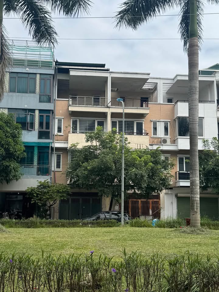 Nhà liền kề Khu đô thị Tân Tây Đô 95m² giá 18 tỷ - Đầu tư sinh lời ngay!