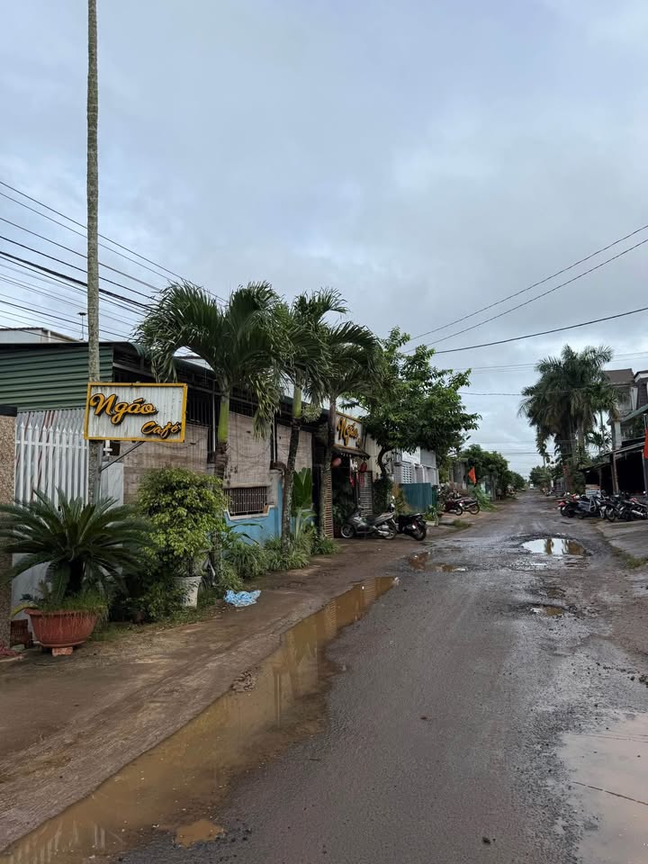 Kho 400m² mặt tiền D1, Tân An giá 4.2 tỷ - Sẵn sàng kinh doanh!