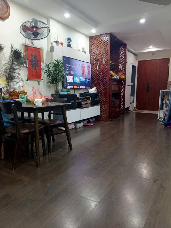 Căn hộ Mipec Kiến Hưng 83m² giá 5.5 tỷ - Sổ đỏ chính chủ, không thể bỏ lỡ!