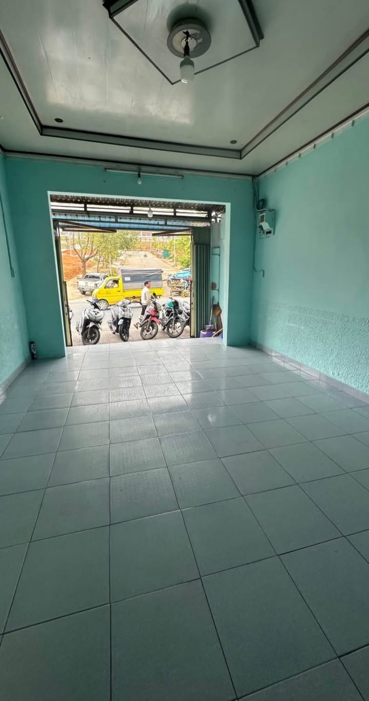 Cho thuê mặt bằng kinh doanh đường Xô Viết Đà Lạt 100m² - Khu vực đông đúc, tiện ích đầy đủ!