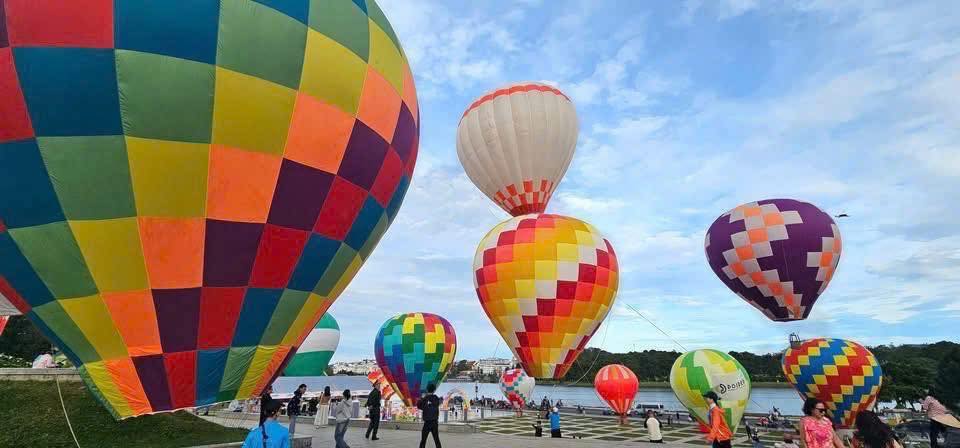 Cho thuê Villa Sân Vườn Mini P4 Đà Lạt - 12 triệu/tháng - Ô tô đậu trước sân