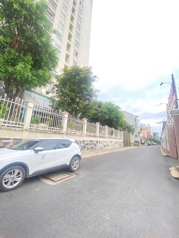 Dãy trọ Thủ Đức 531m² giá 10 tỷ - Thu nhập 700 triệu/năm!