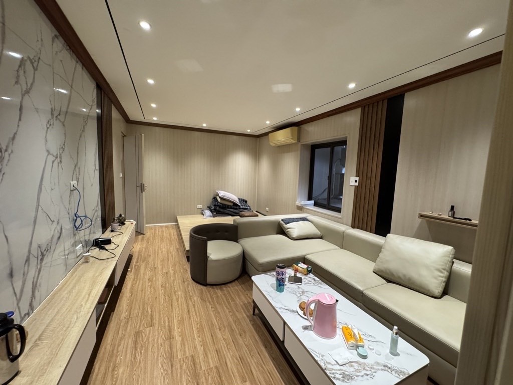 Căn hộ Nguyễn Huy Tưởng, Thanh Xuân 63m² giá 6.65 tỷ - Ngập tràn ánh sáng, full nội thất cao cấp!