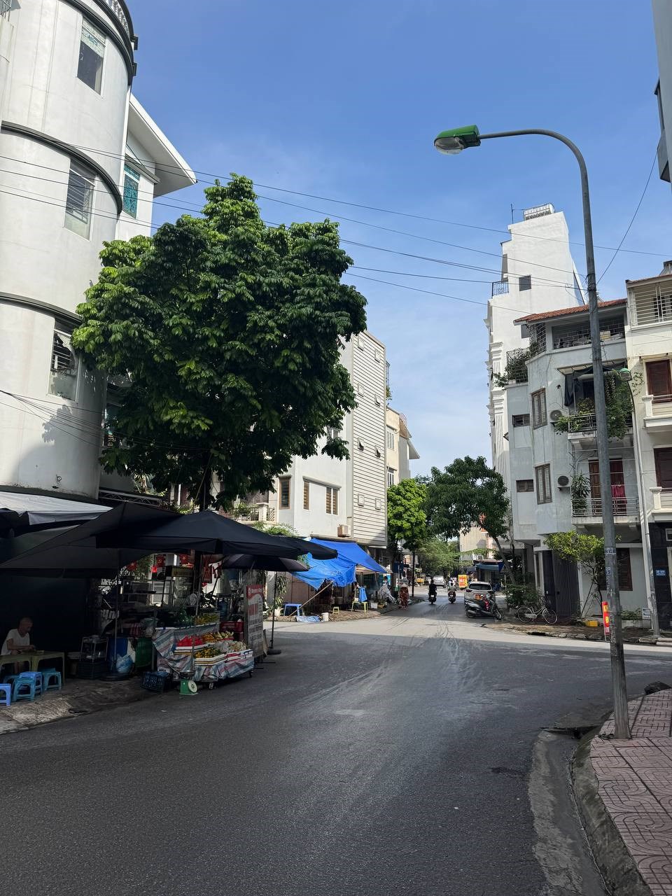 Nhà lô góc Văn Quán 50m² giá 14.5 tỷ - An ninh tuyệt đối, gần hồ!