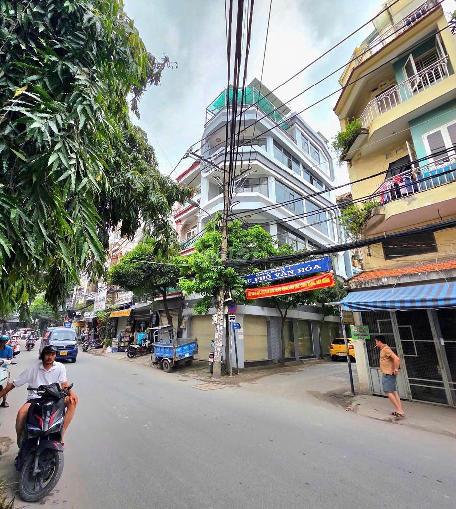 Nhà góc 2 mặt tiền Đường Ni Sư Huỳnh Liên, Quận Tân Bình - 350m² - Đầu tư sinh lời ngay!