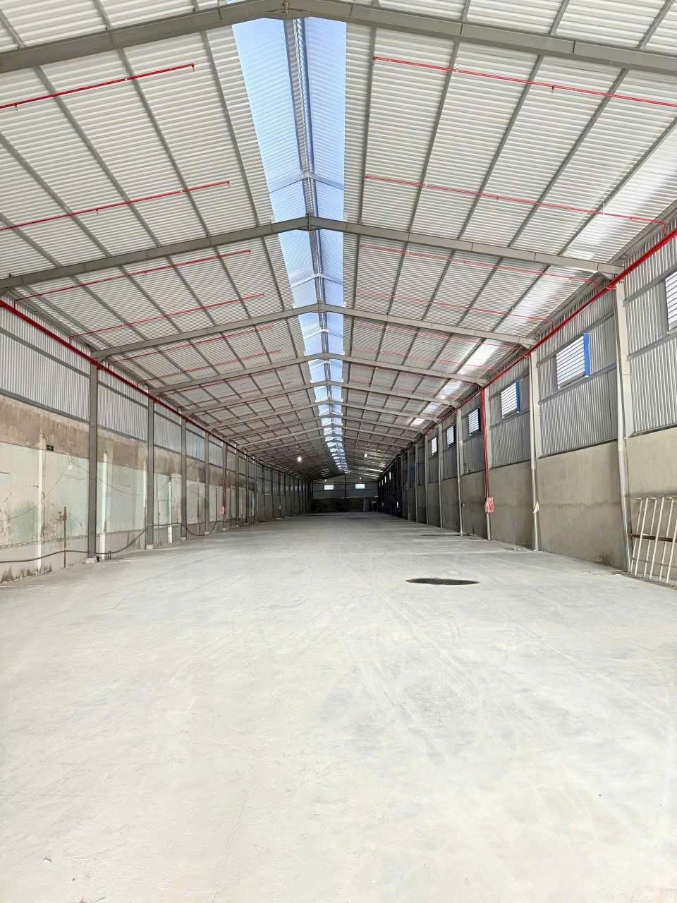 Cho thuê kho xưởng 2.000m² mặt tiền Quốc lộ 61C gần cầu Vàm Xáng, Phong Điền - Vị trí đắc địa, giao thông thuận lợi!