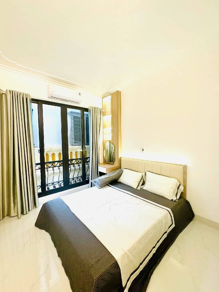 Nhà đẹp Khương Trung 26m² giá 6.88 tỷ - Thiết kế 5 phòng ngủ, nội thất đầy đủ!