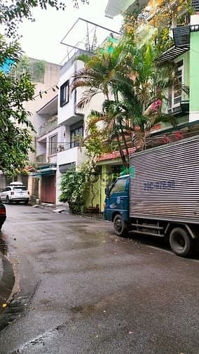 Nhà phố Tư Đình, Long Biên 134m² giá 32.5 tỷ - Thiết kế hiện đại, ô tô đỗ cửa!