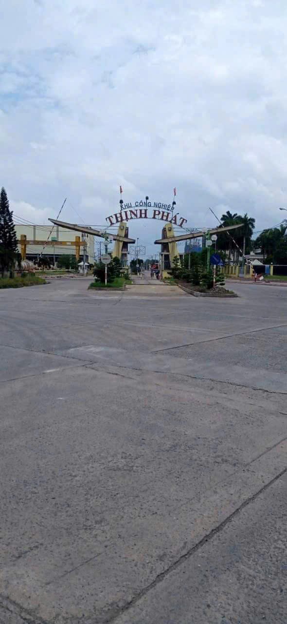 Nhà nguyên căn cho thuê mặt tiền lộ nhựa 824 - Kinh doanh thuận lợi chỉ 4 triệu