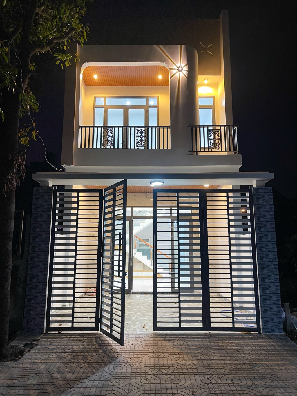 Nhà lầu Tân Phong, Biên Hòa 100m² giá 2.05 tỷ - Sẵn sàng vào ở ngay!