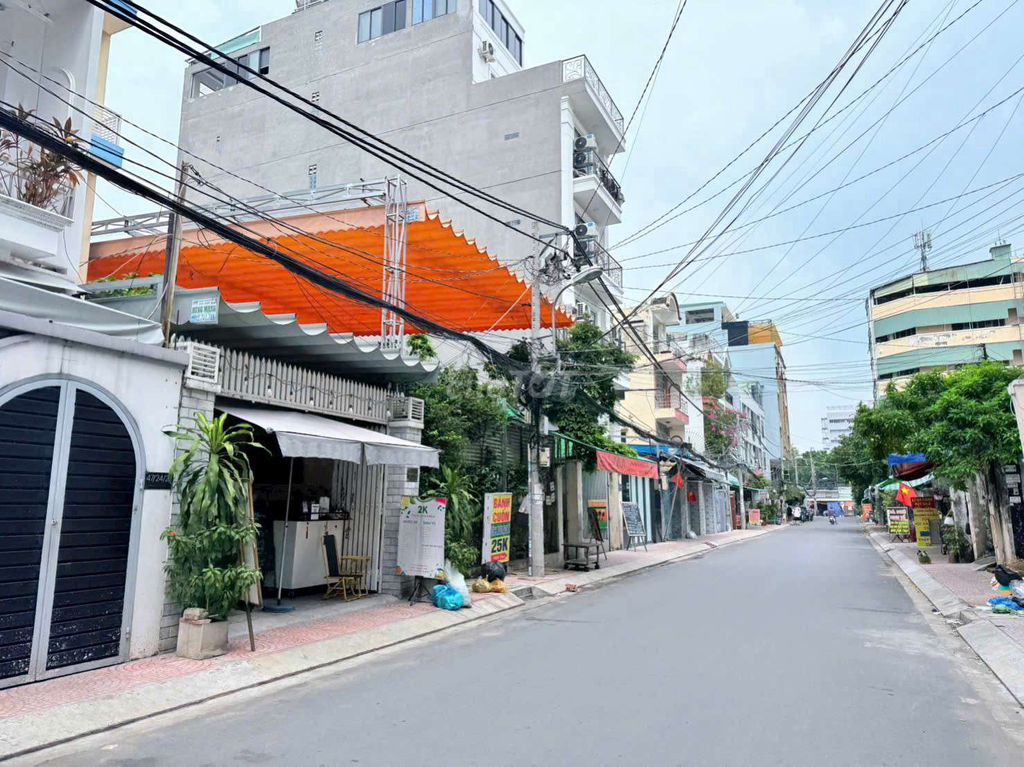 Bán Nhà Hẻm Xe Hơi Bùi Đình Túy 50m² giá 7,1 tỷ - Nội thất cao cấp, sẵn vào ở!