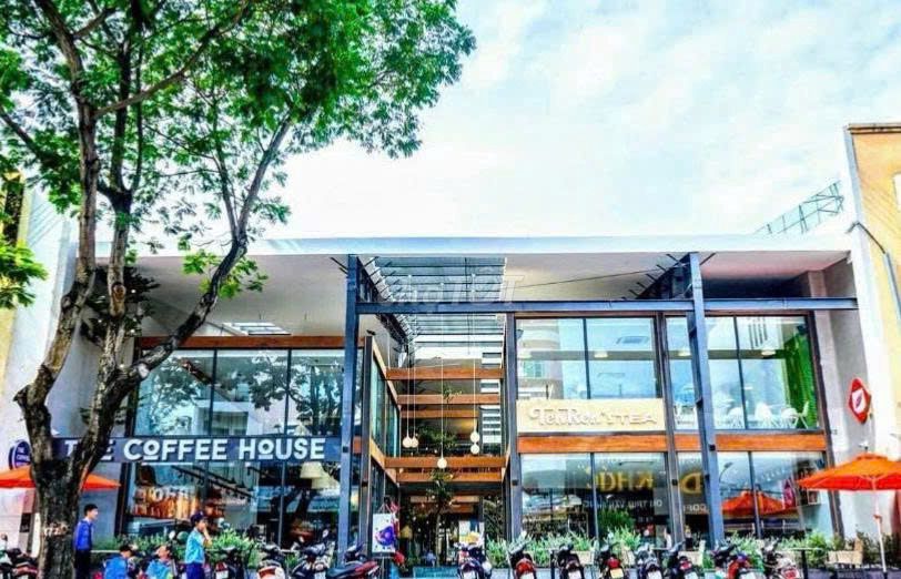 Cho thuê tòa nhà mặt tiền Yersin, Quận 1, 216m² giá 130 triệu - Vị trí đắc địa gần chợ Bến Thành!