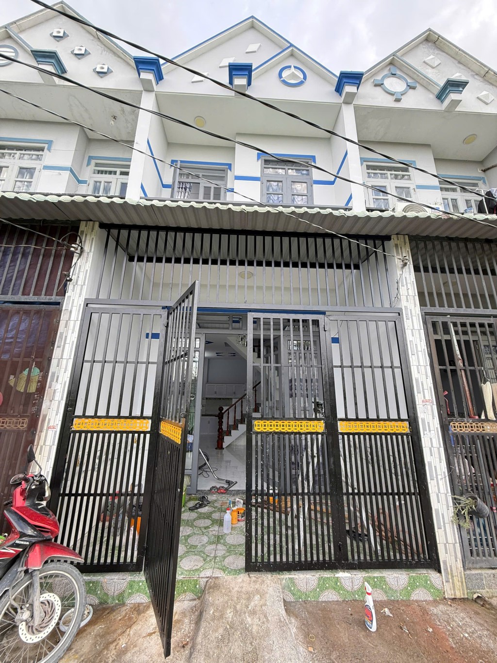 Nhà đẹp 1 trệt, 1 lầu chính chủ cần bán gấp 40m², giá 795 triệu - Sổ hồng riêng công chứng ngay!