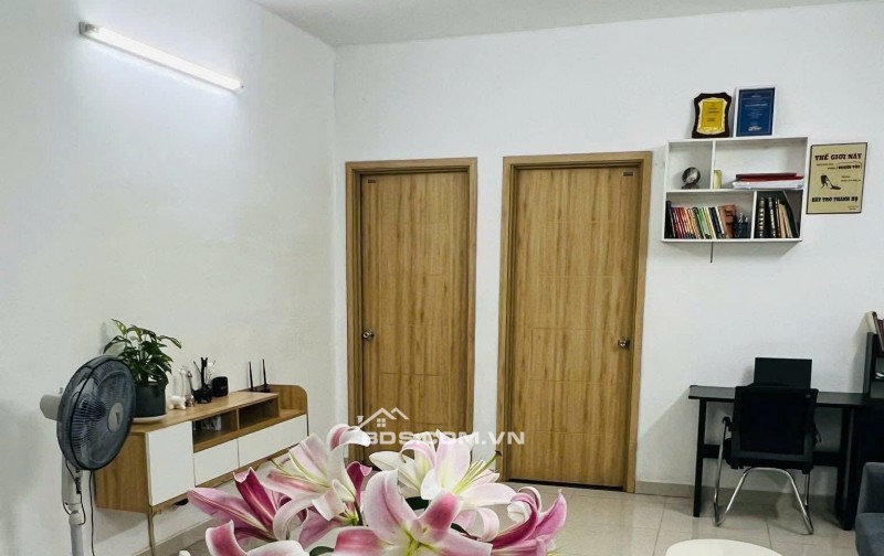 Căn hộ Ruby Garden Tân Bình 87m² giá 9 triệu - View hồ bơi tuyệt đẹp!