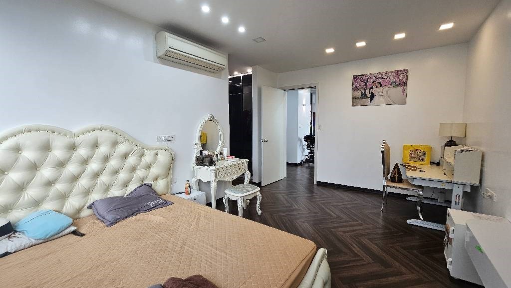 Căn hộ 2 phòng ngủ KĐT Nam Trung Yên 60m² giá 5.15 tỷ - Nội thất cao cấp, sẵn sàng vào ở!