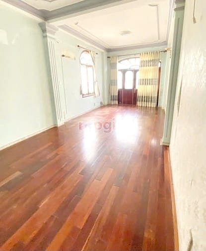 Nhà mặt tiền 159 Lãnh Binh Thăng, Quận 11 - Diện tích 300m², giá 22 triệu - Kinh doanh thuận lợi!